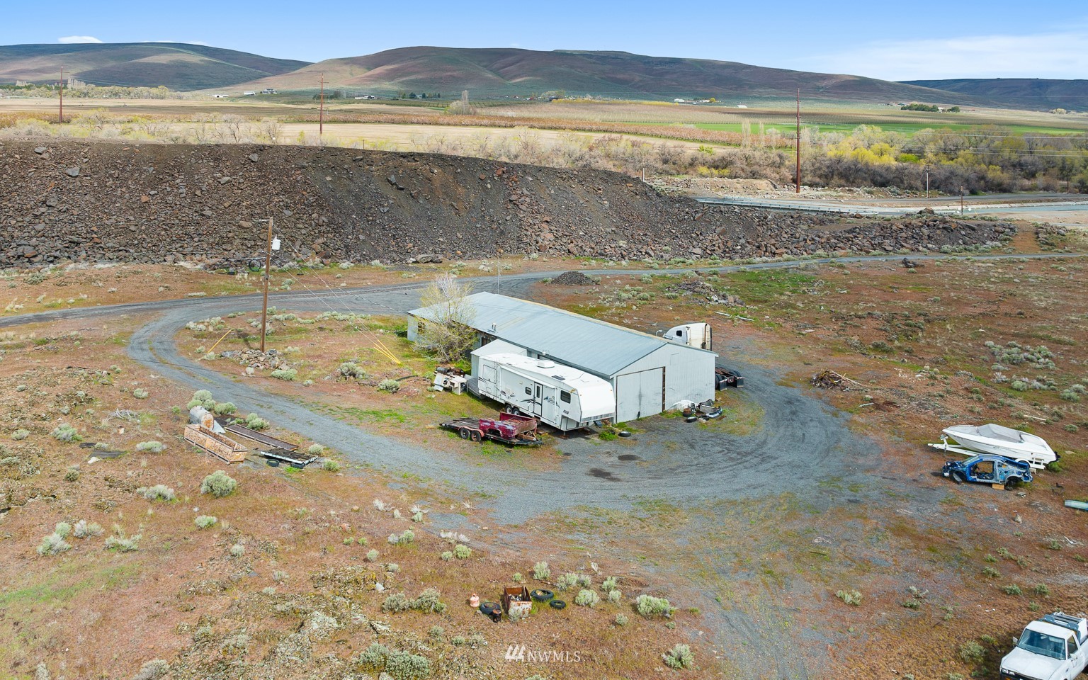 4301 Martin Road Northwest Ephrata, WA 98823 - Photo 39 of 40 a view of an ocean and beach