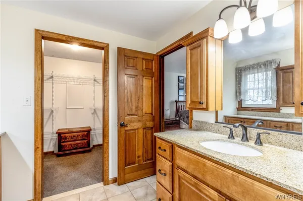 $549,900 | 25 Coventry Lane, Orchard Park, NY 14127