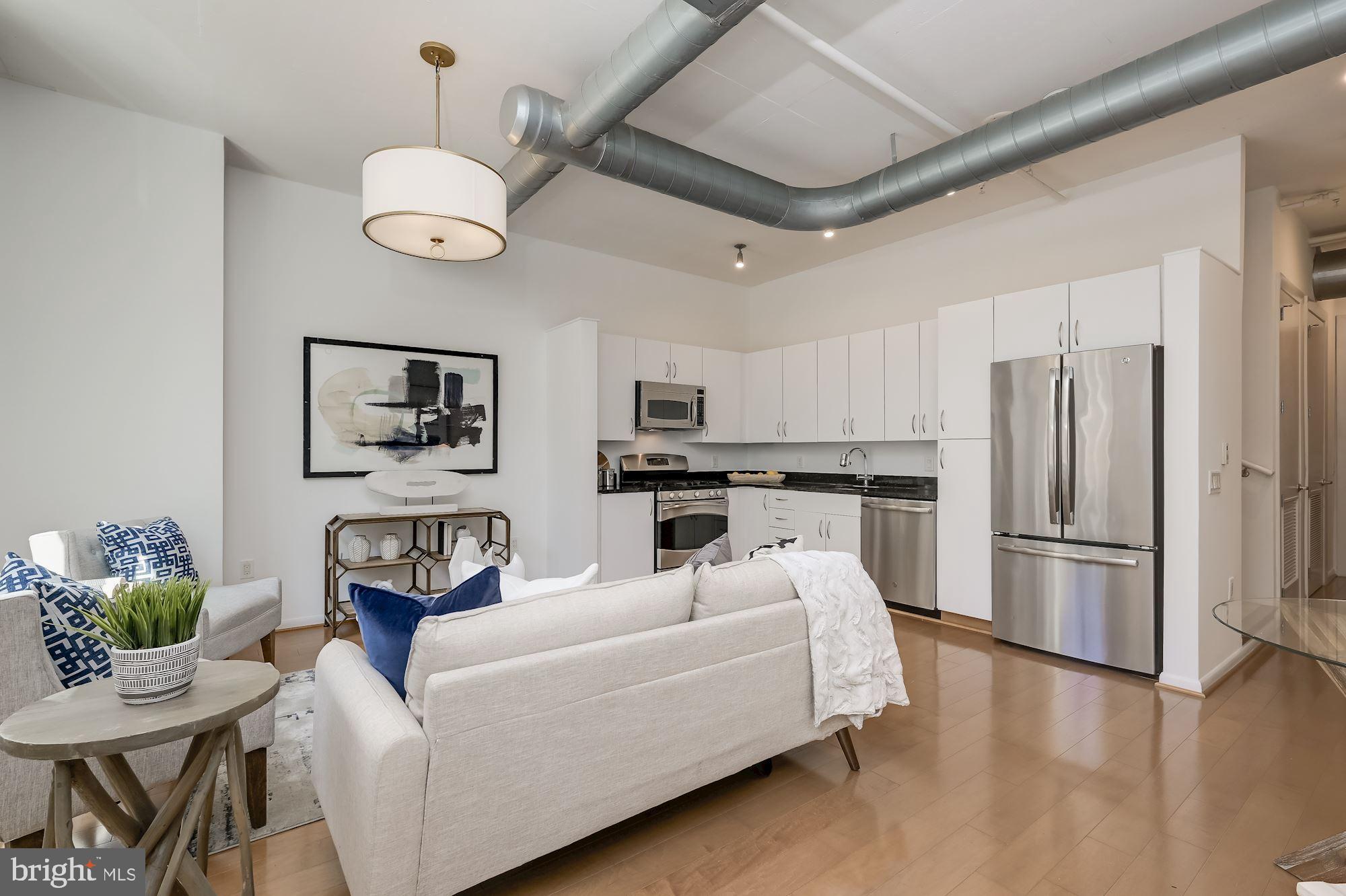 811 4th Street Northwest, Unit 219 Washington, DC 20001 - Photo 4 of 22 Living Room