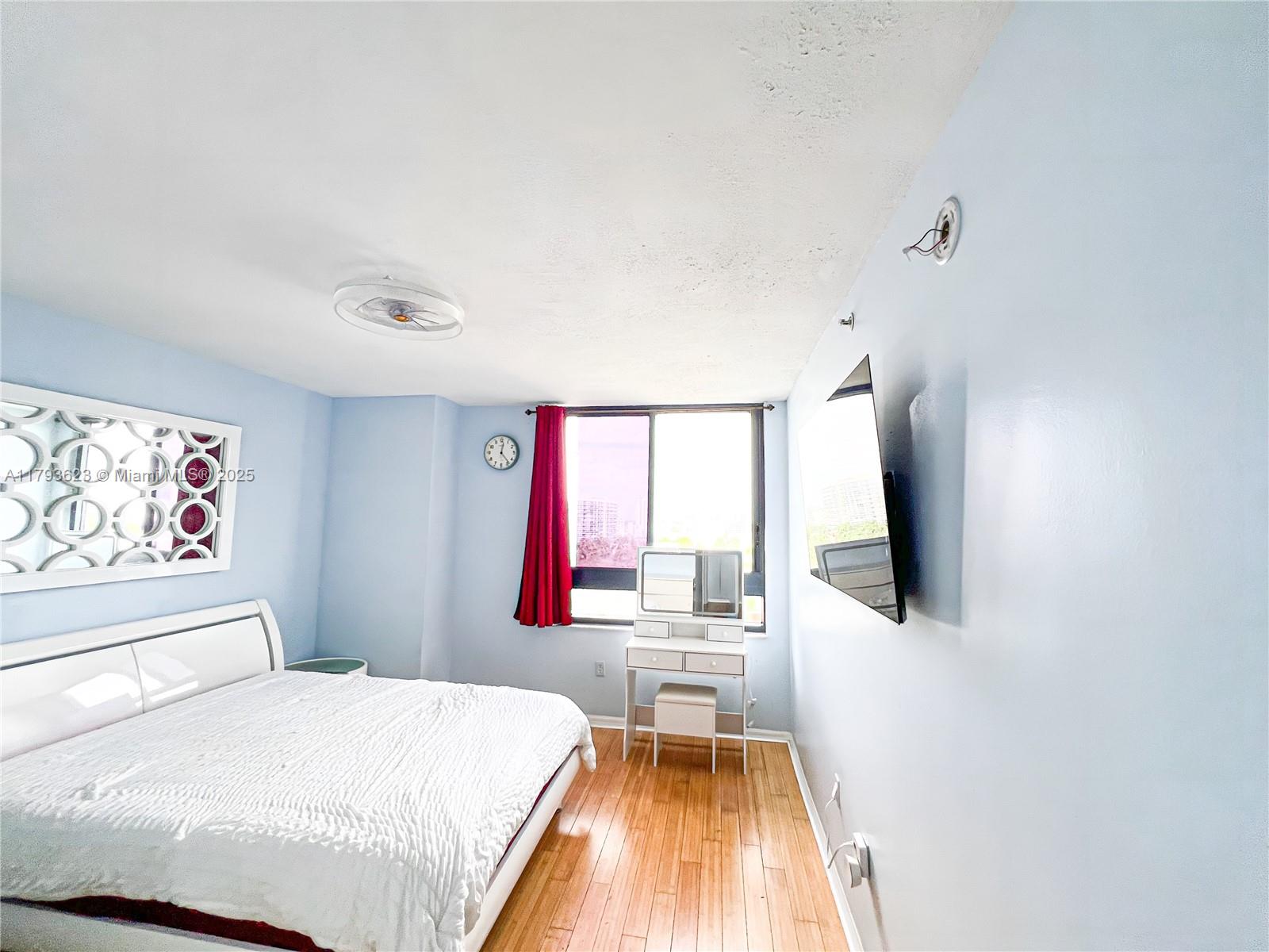 1330 West Avenue, Unit 1013 Miami Beach, FL 33139 - Photo 13 of 36