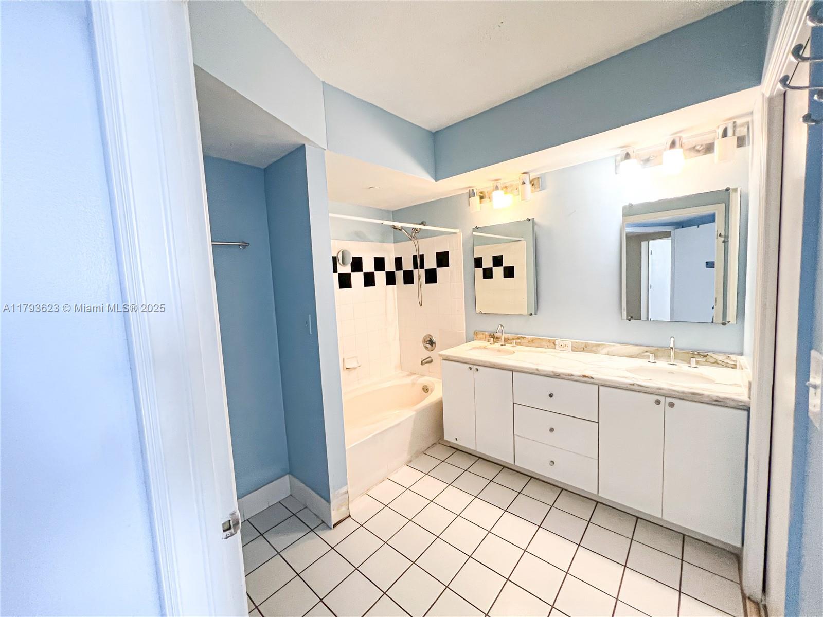 1330 West Avenue, Unit 1013 Miami Beach, FL 33139 - Photo 15 of 36