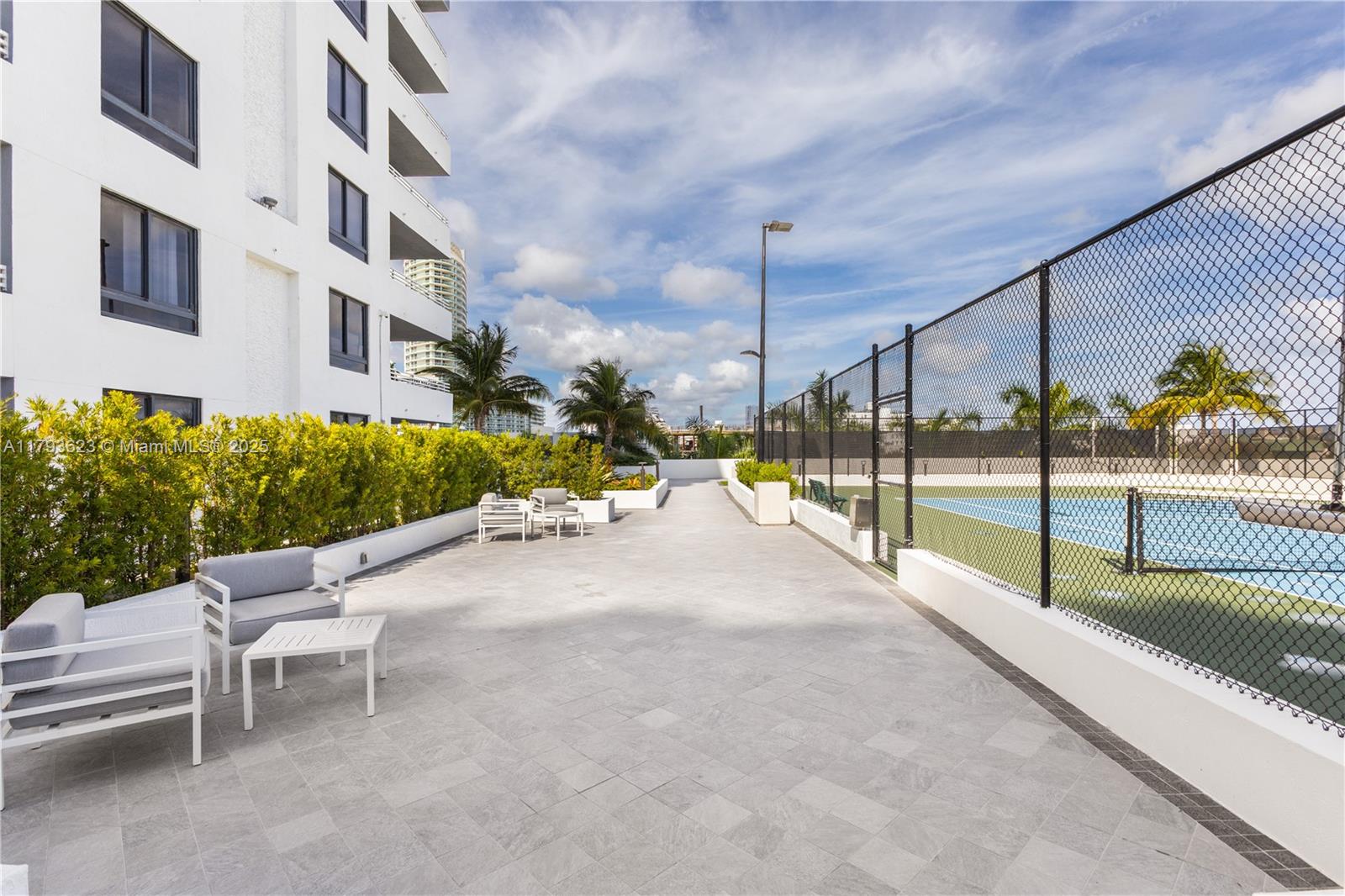 1330 West Avenue, Unit 1013 Miami Beach, FL 33139 - Photo 20 of 36
