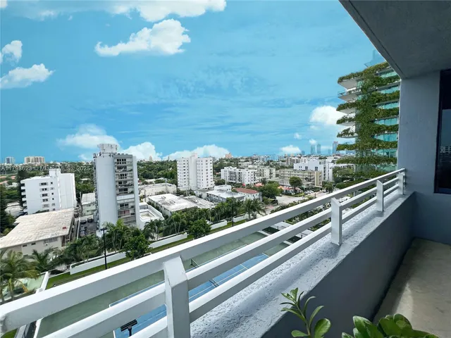 $869,000 | 1330 West Avenue, Unit 1013, Miami Beach, FL 33139
