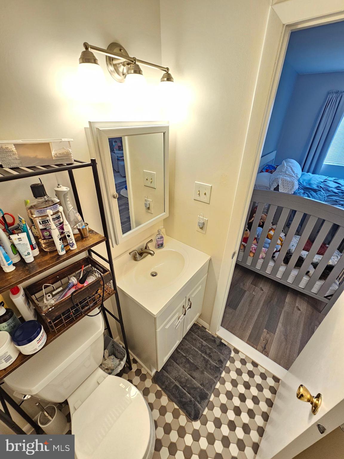 17445 Hoskinson Road Poolesville, MD 20837 - Photo 32 of 36 Master Bathroom