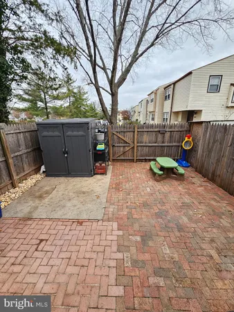$2,300 | 17445 Hoskinson Road, Poolesville, MD 20837