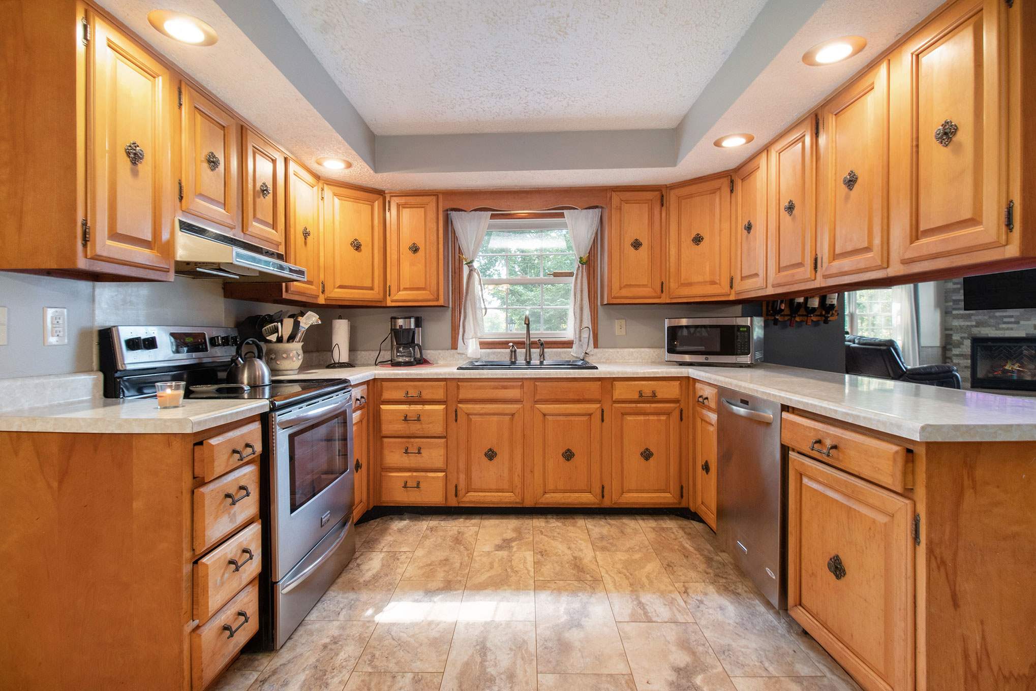 66800 Tamarack Road North Liberty, IN 46554 - Photo 8 of 31