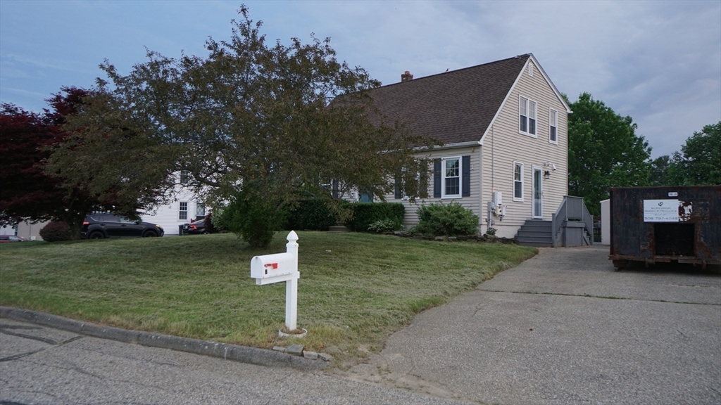 7 Rolling Ridge Road Rutland, MA 01543 - Photo 4 of 23