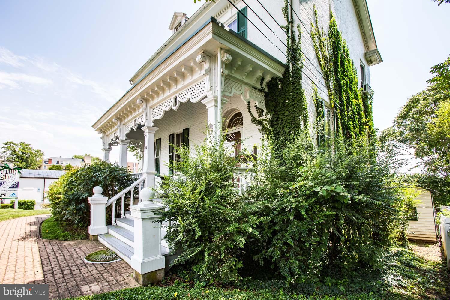 74 Waterloo Street Warrenton, VA 20186 - Photo 2 of 21 Exterior (Front)