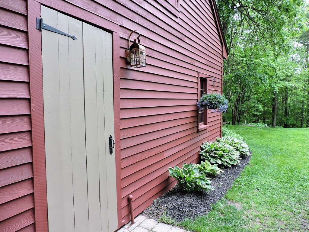 161 Berry Corner Road Charlton, MA 01507 - Photo 5 of 27