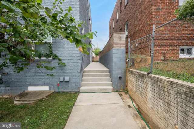 $548,899 | 1920 3rd Street Northeast, Unit 5, Washington, DC 20002