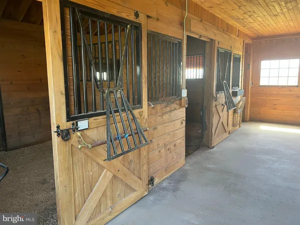 a view of an outdoor space