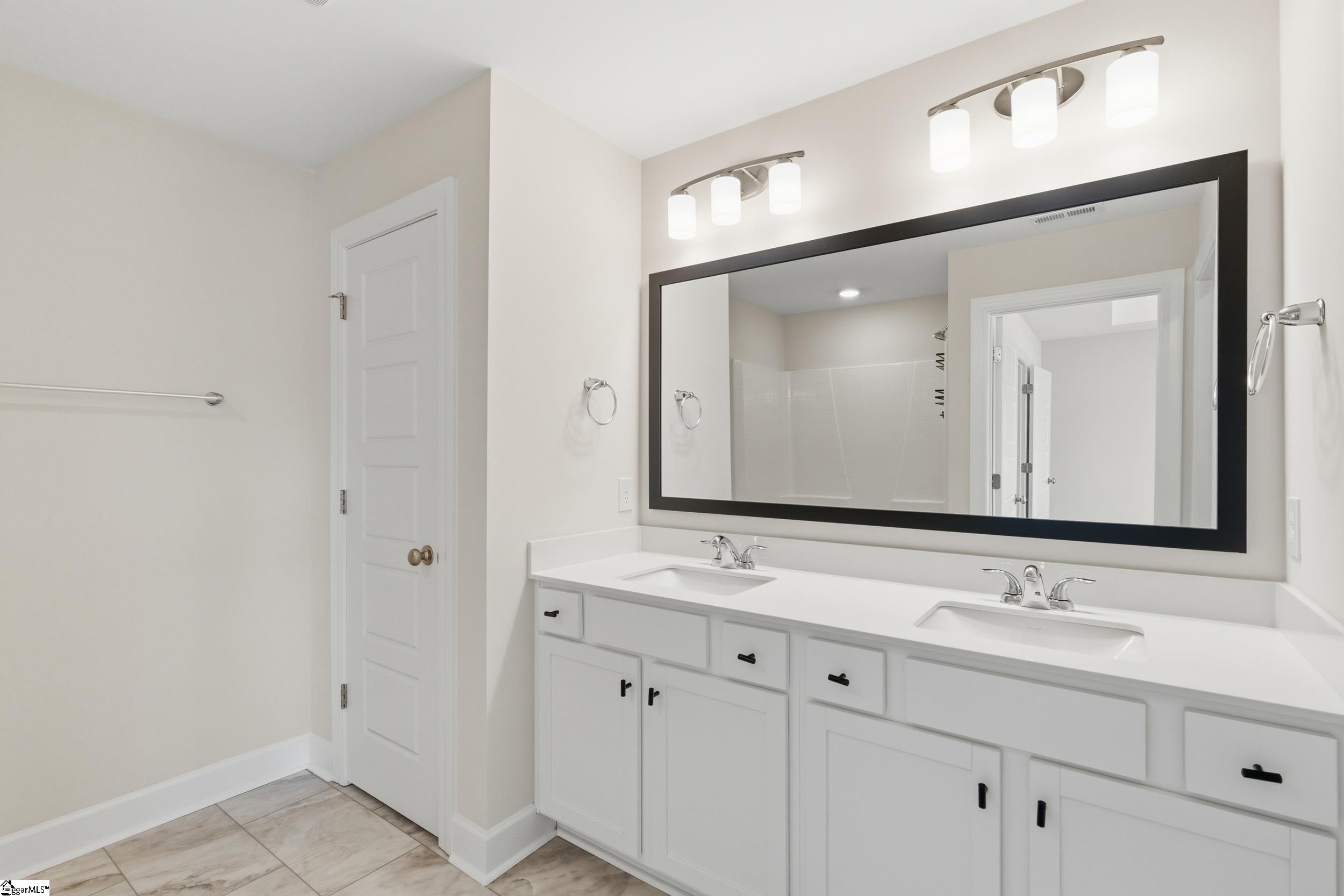 324 Hollenbeck Place Greenville, SC 29607 - Photo 16 of 44