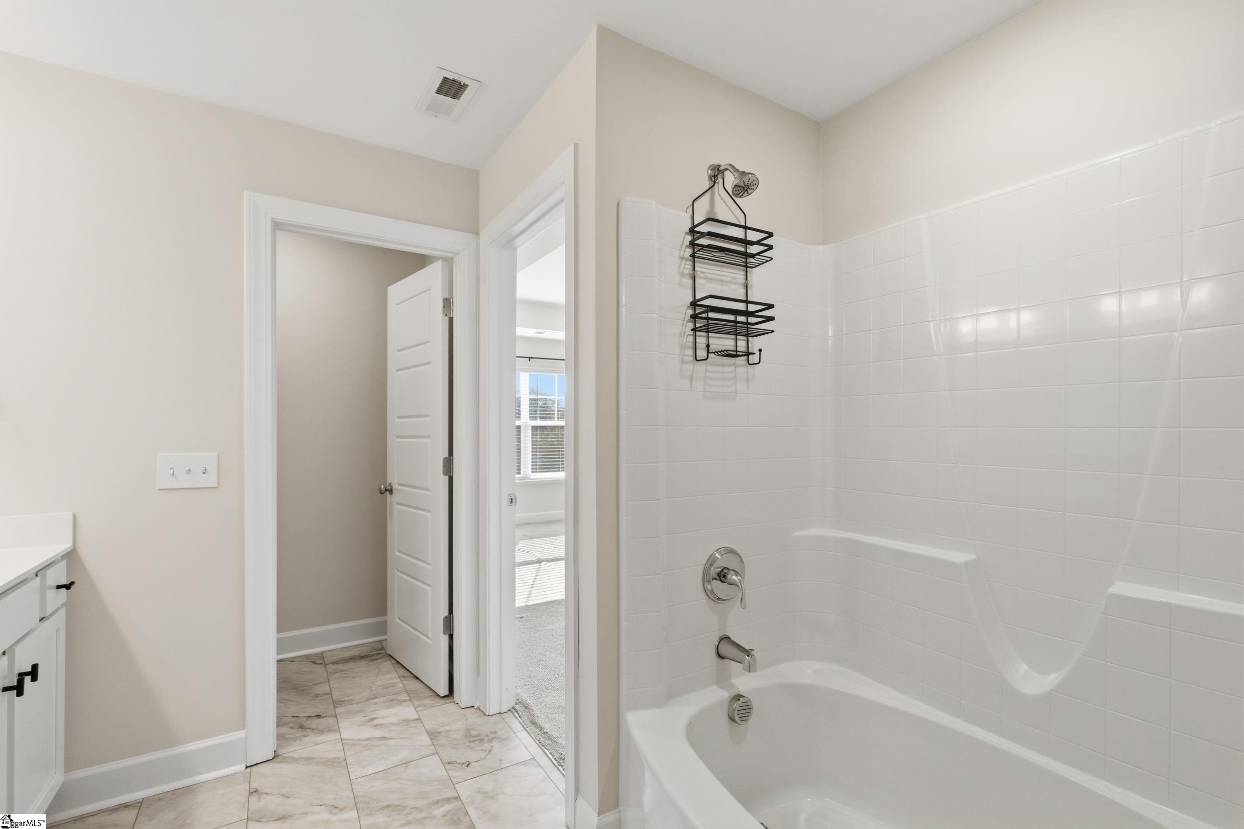 324 Hollenbeck Place Greenville, SC 29607 - Photo 17 of 44