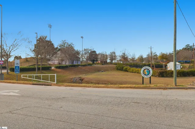 $283,000 | 324 Hollenbeck Place, Greenville, SC 29607