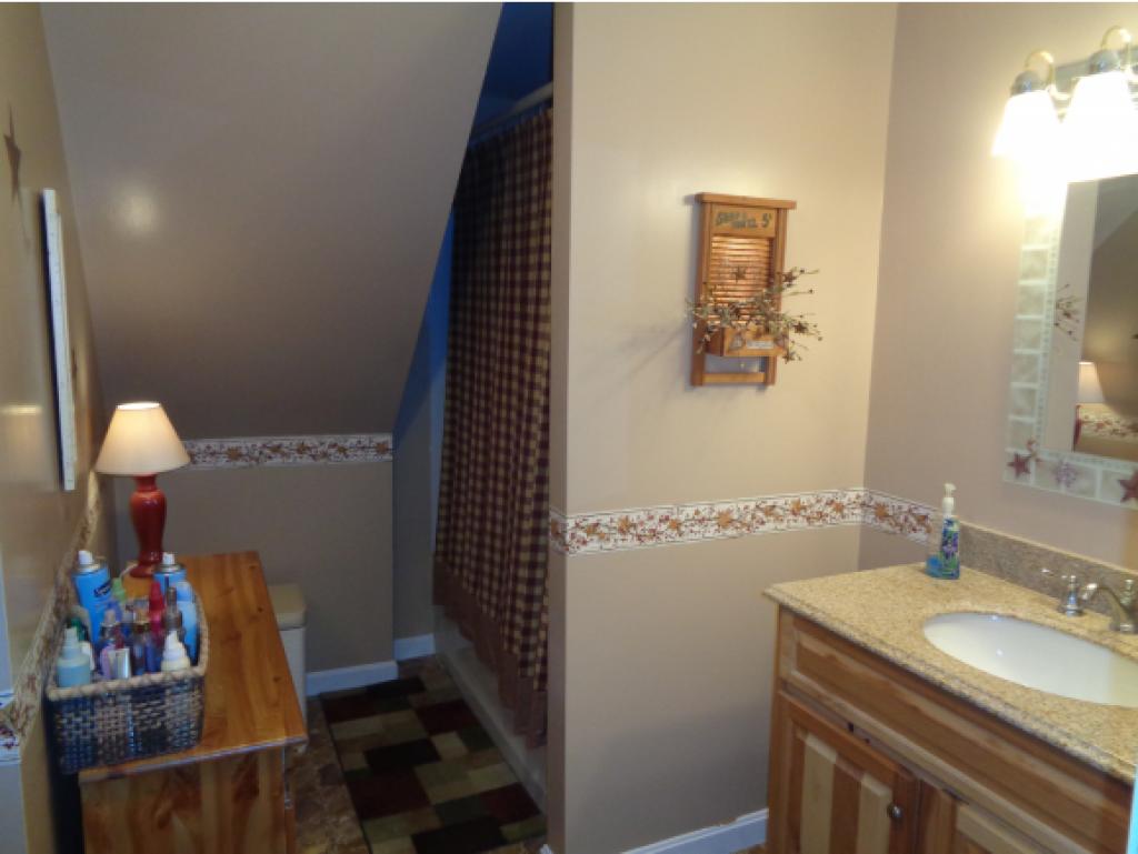 13 Washington Street Rochester, NH 03867 - Photo 11 of 18