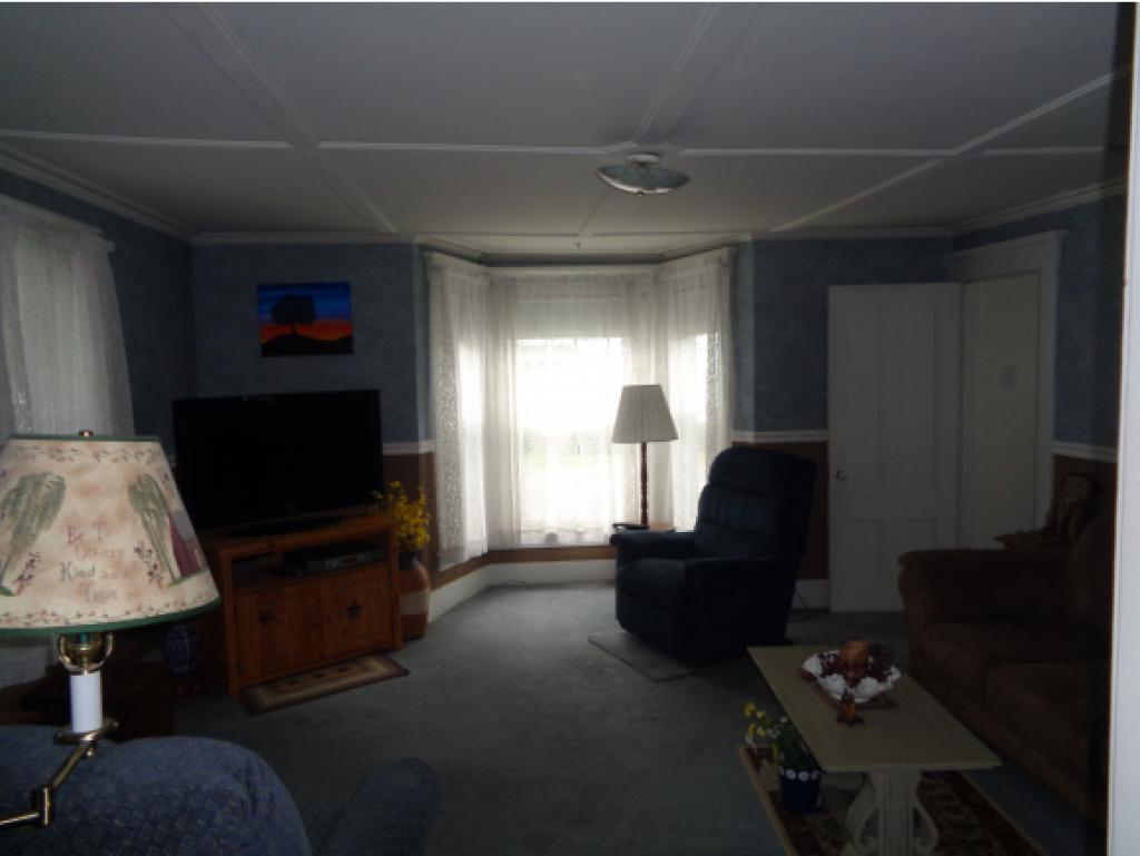 13 Washington Street Rochester, NH 03867 - Photo 9 of 18