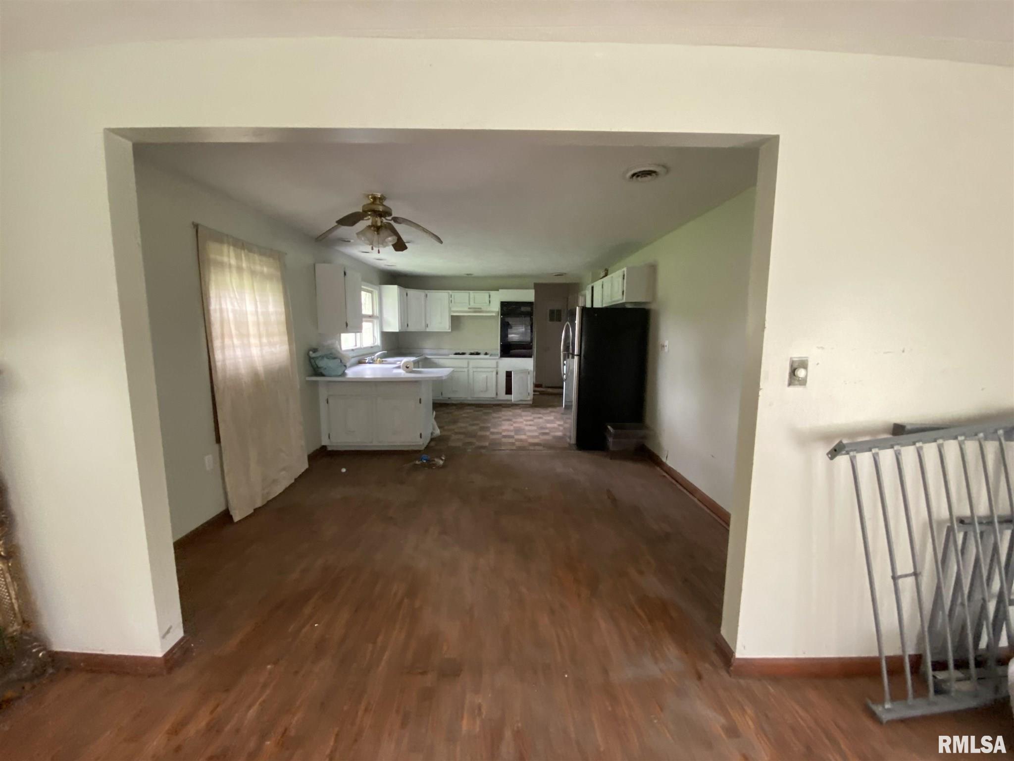 6149 Crows Mill Lane Springfield, IL 62712 - Photo 5 of 9