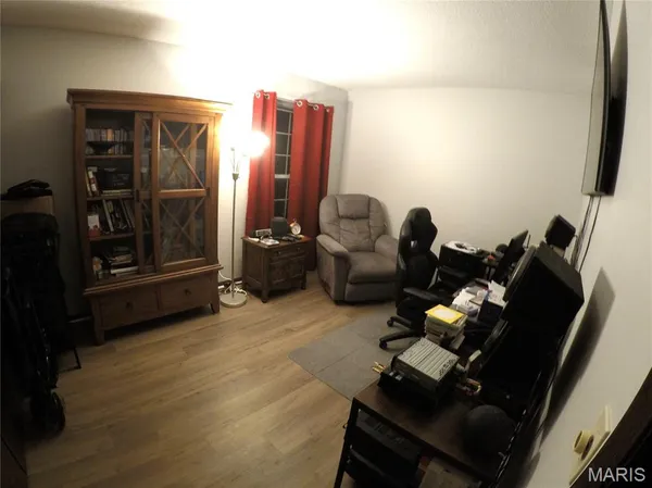 $159,000 | 5569 Baronridge Drive, Unit 4, St. Louis, MO 63129