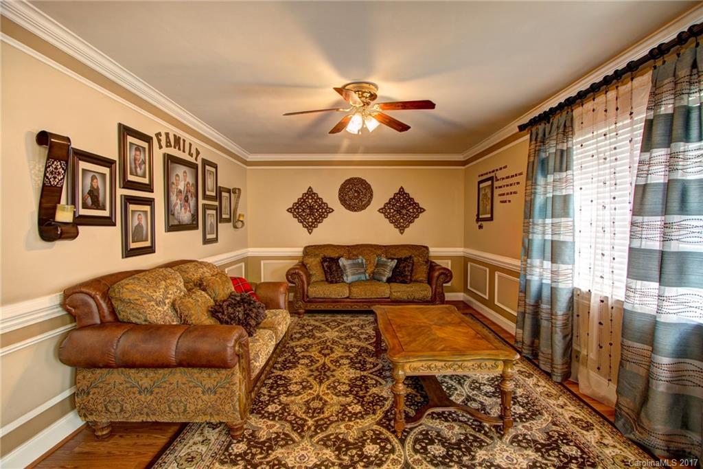 10031 Dunfries Road Matthews, NC 28105 - Photo 8 of 19 Gallery Image 8
