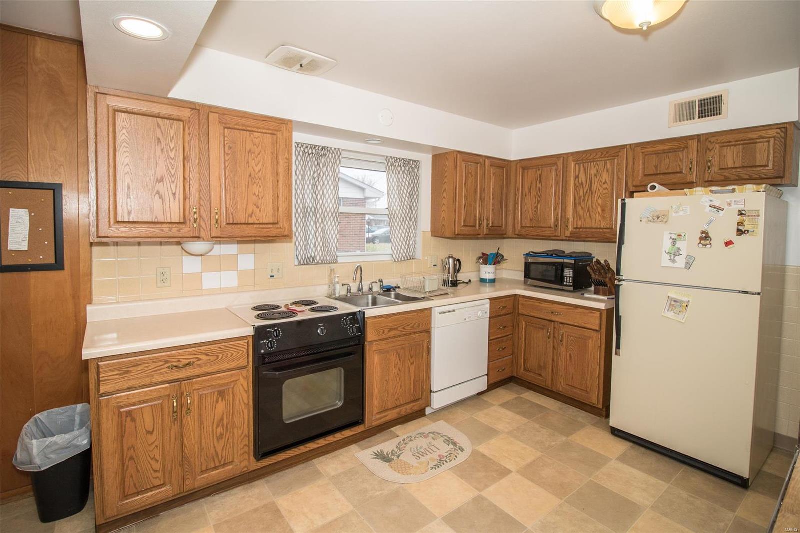 3118 Lin Tel Road St. Louis, MO 63125 - Photo 10 of 36 Gallery Image 10