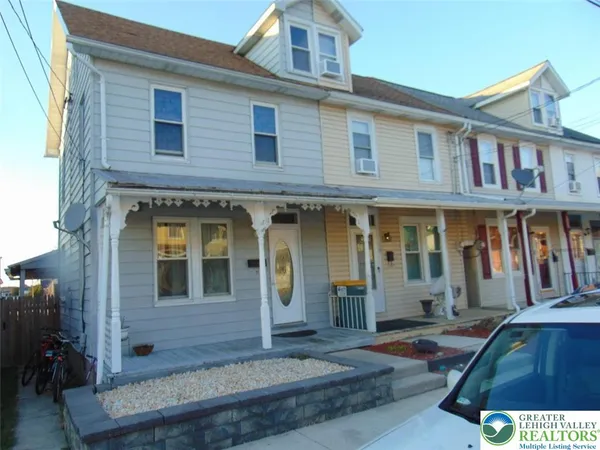 $220,000 | 21 East Smith Street, Topton, PA 19562