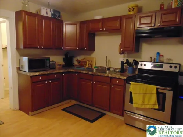 $220,000 | 21 East Smith Street, Topton, PA 19562