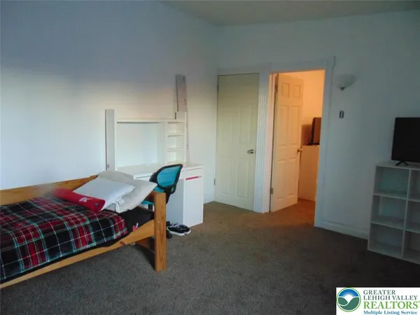 $220,000 | 21 East Smith Street, Topton, PA 19562