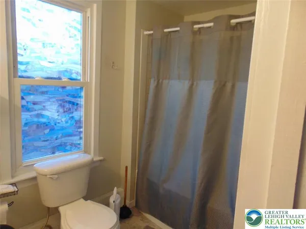 $220,000 | 21 East Smith Street, Topton, PA 19562