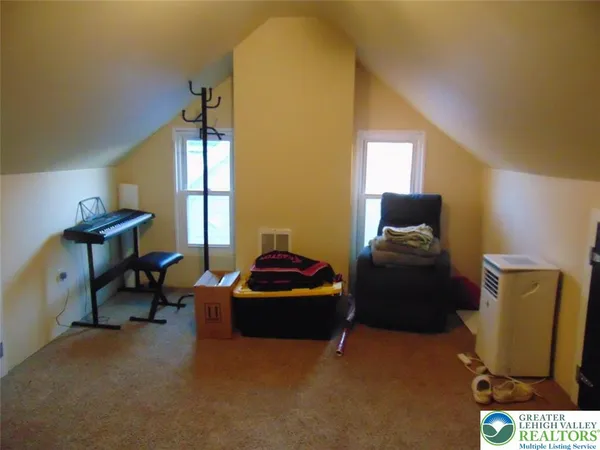 $220,000 | 21 East Smith Street, Topton, PA 19562