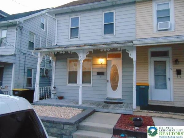 $220,000 | 21 East Smith Street, Topton, PA 19562