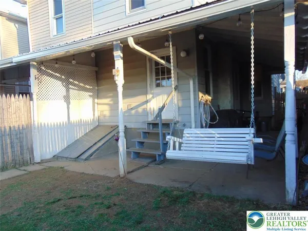 $220,000 | 21 East Smith Street, Topton, PA 19562