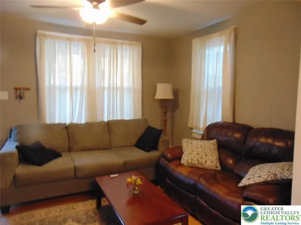 $220,000 | 21 East Smith Street, Topton, PA 19562