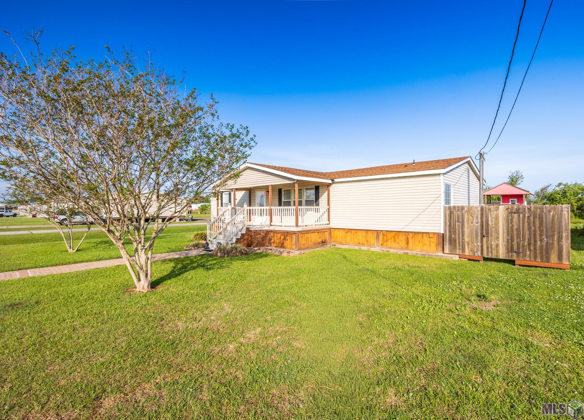 199 Myrtle Drive Lockport, LA 70374 - Photo 2 of 29