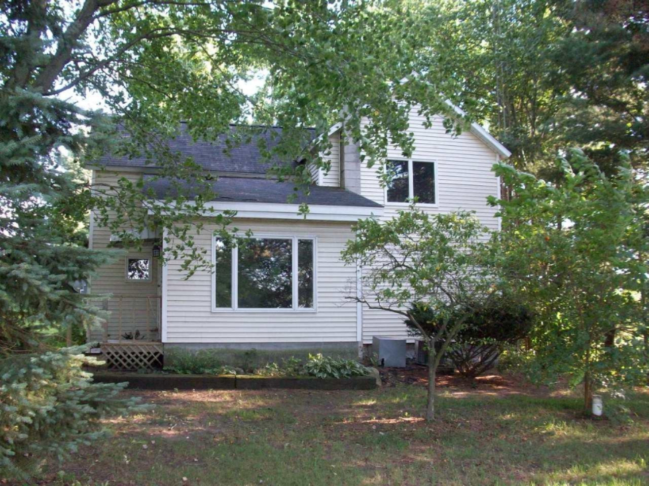 8860 Danneffel Road Watervliet, MI 49098 - Photo 1 of 21 100_9868