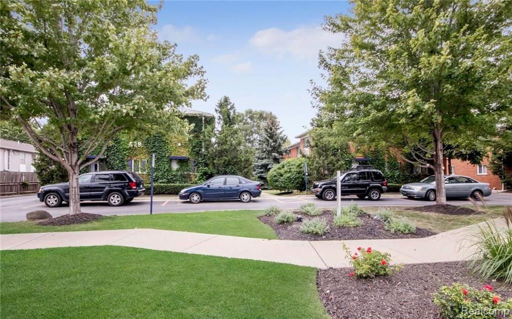629 West Maple Road, Unit 6298 Clawson, MI 48017 - Photo 18 of 20