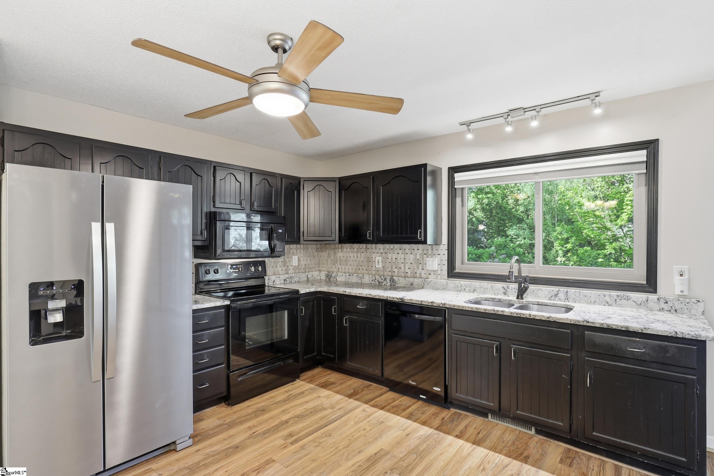 203 Tarleton Way Greer, SC 29650 - Photo 4 of 36