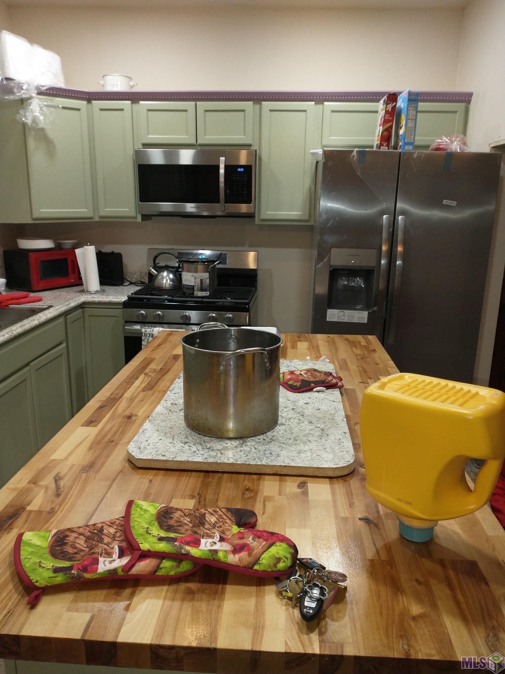 2557 Hollywood Street Baton Rouge, LA 70805 - Photo 2 of 9