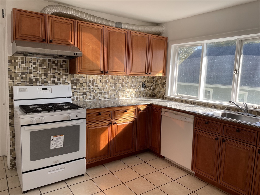38 Hemlock Street, Unit 2 Arlington, MA 02474 - Photo 1 of 23
