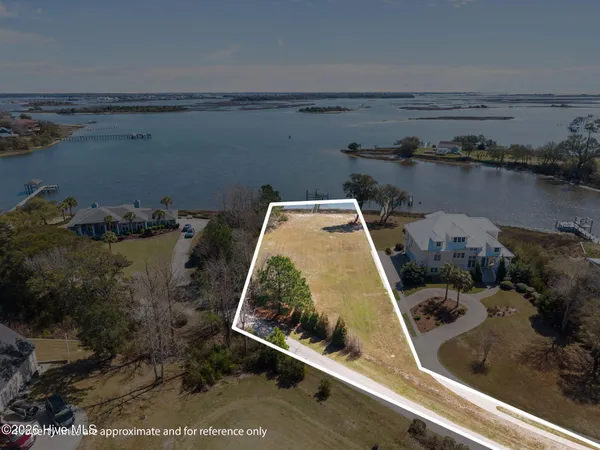 $499,900 | 114 Elizabeth's Way, Swansboro, NC 28584
