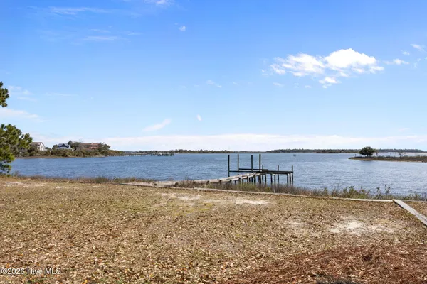 $499,900 | 114 Elizabeth's Way, Swansboro, NC 28584