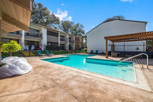 $130,000 | 12100 Melville Drive, Unit 302C, Montgomery, TX 77356