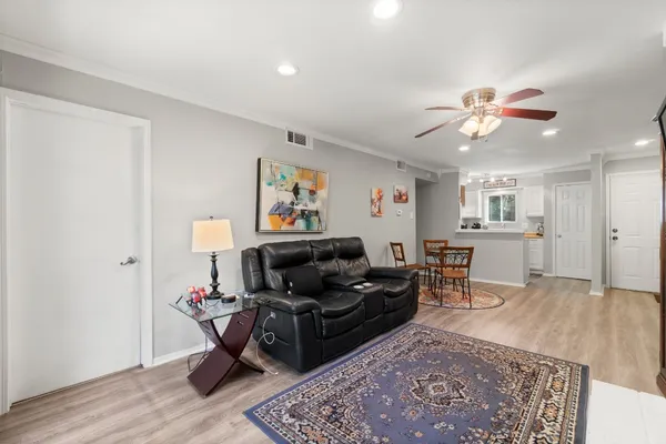 $130,000 | 12100 Melville Drive, Unit 302C, Montgomery, TX 77356