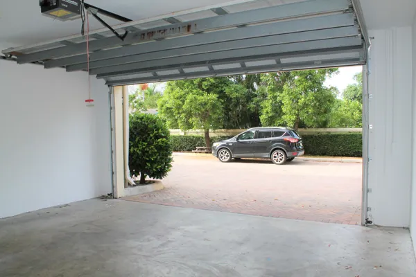 $2,850 | 531 South Federal Highway, Unit 17, Lake Worth Beach, FL 33460