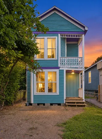 $2,400 | 1913 Ursuline Street, Galveston, TX 77550