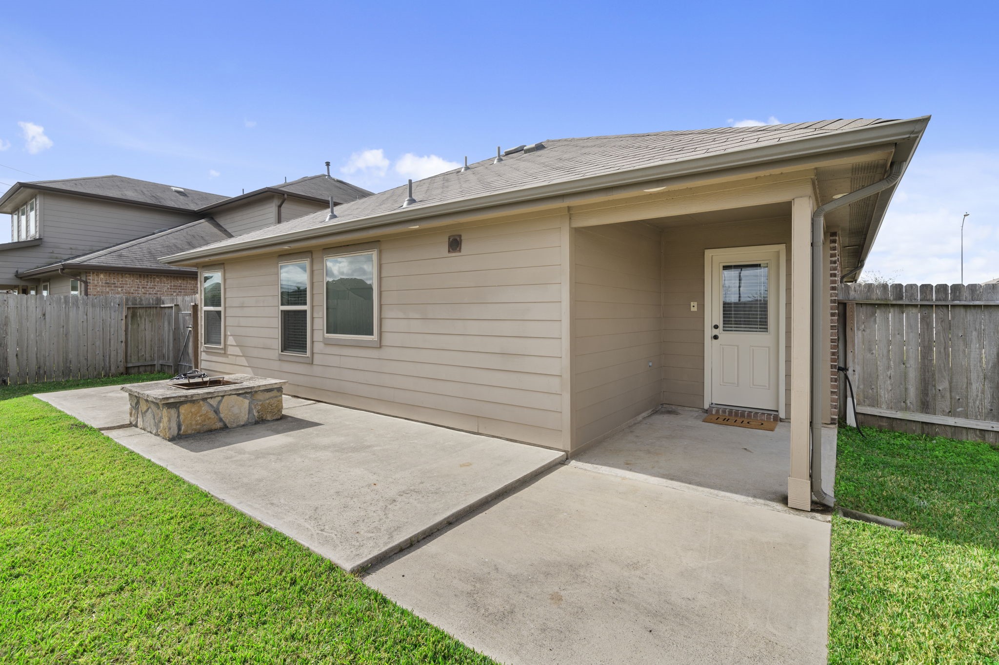 8303 Amaryllis Court Rosharon, TX 77583 - Photo 15 of 16