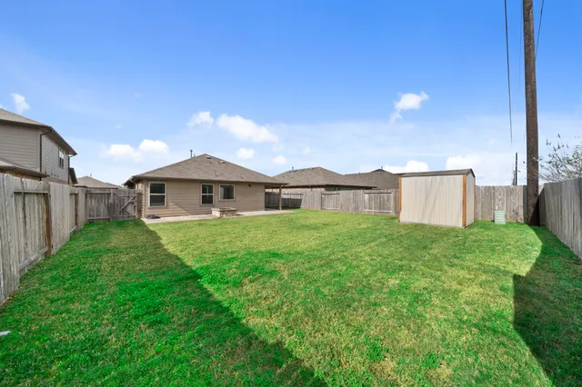 $2,000 | 8303 Amaryllis Court, Rosharon, TX 77583