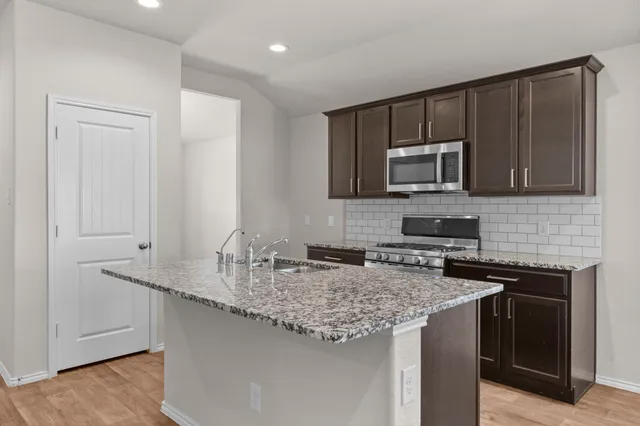 $2,000 | 8303 Amaryllis Court, Rosharon, TX 77583