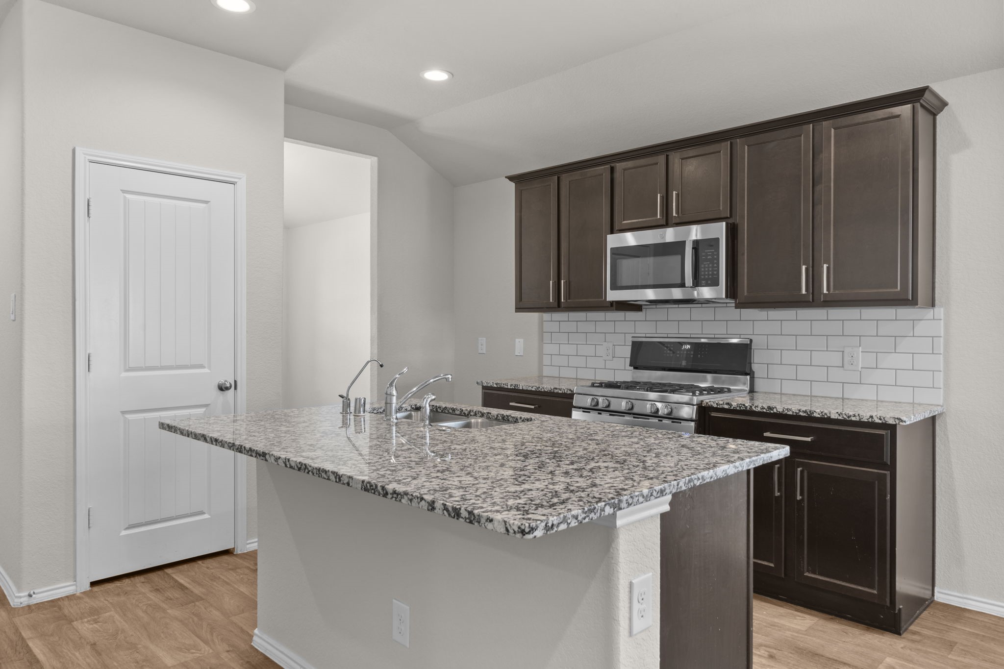 8303 Amaryllis Court Rosharon, TX 77583 - Photo 4 of 16