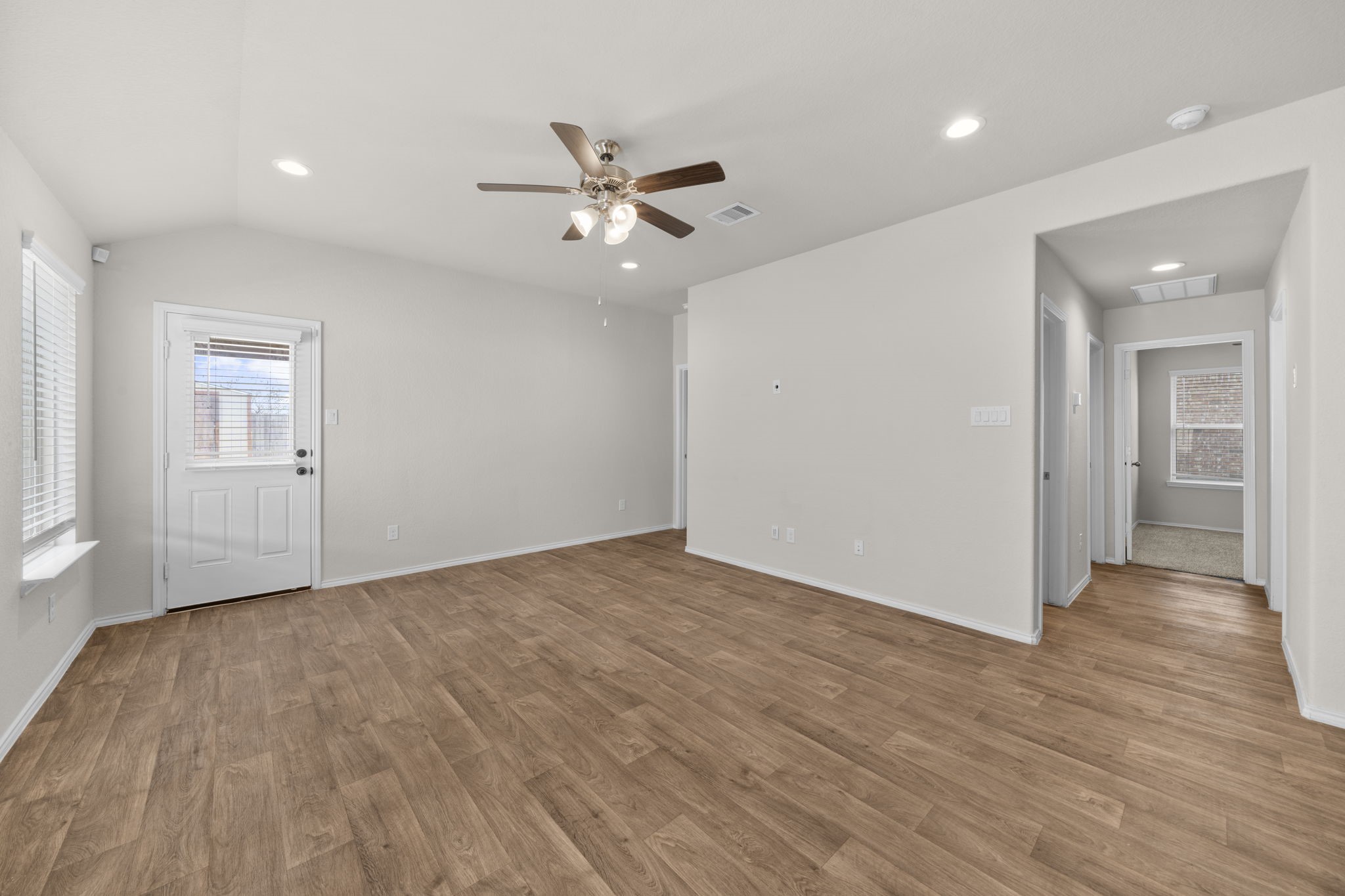 8303 Amaryllis Court Rosharon, TX 77583 - Photo 6 of 16