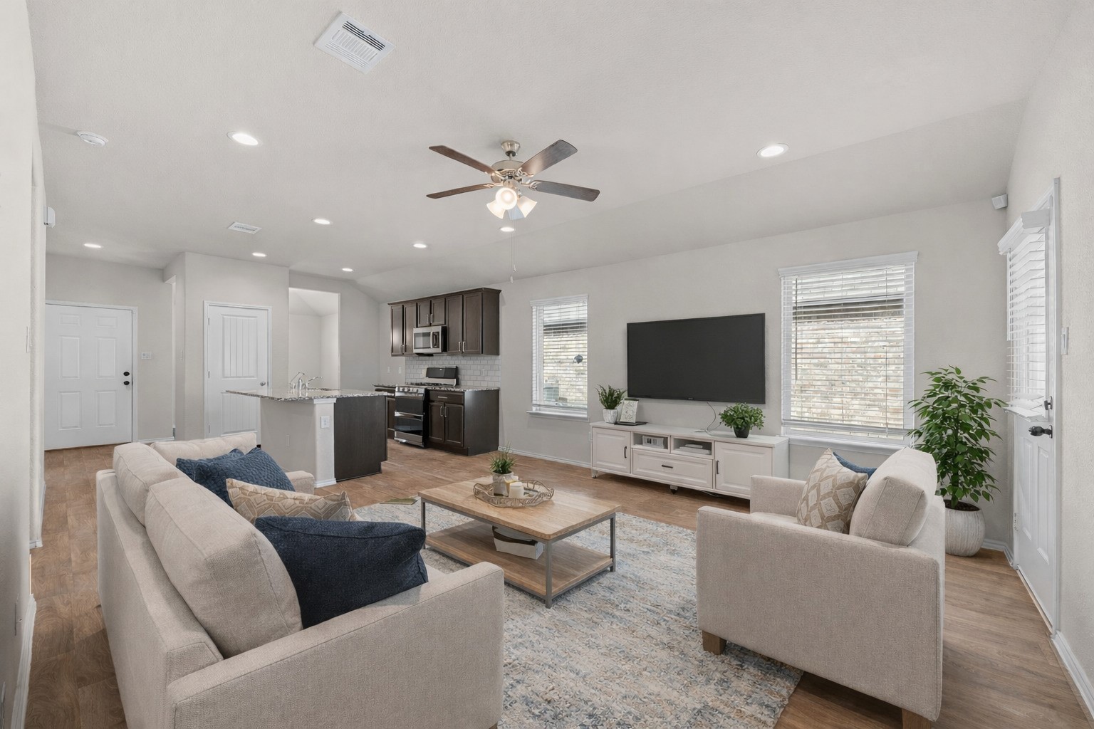 8303 Amaryllis Court Rosharon, TX 77583 - Photo 8 of 16 Virtually staged